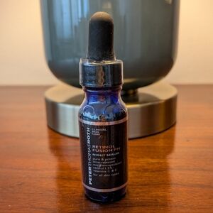 Peter Thomas Roth Retinol Fusion PM Night Serum - Deep Blue